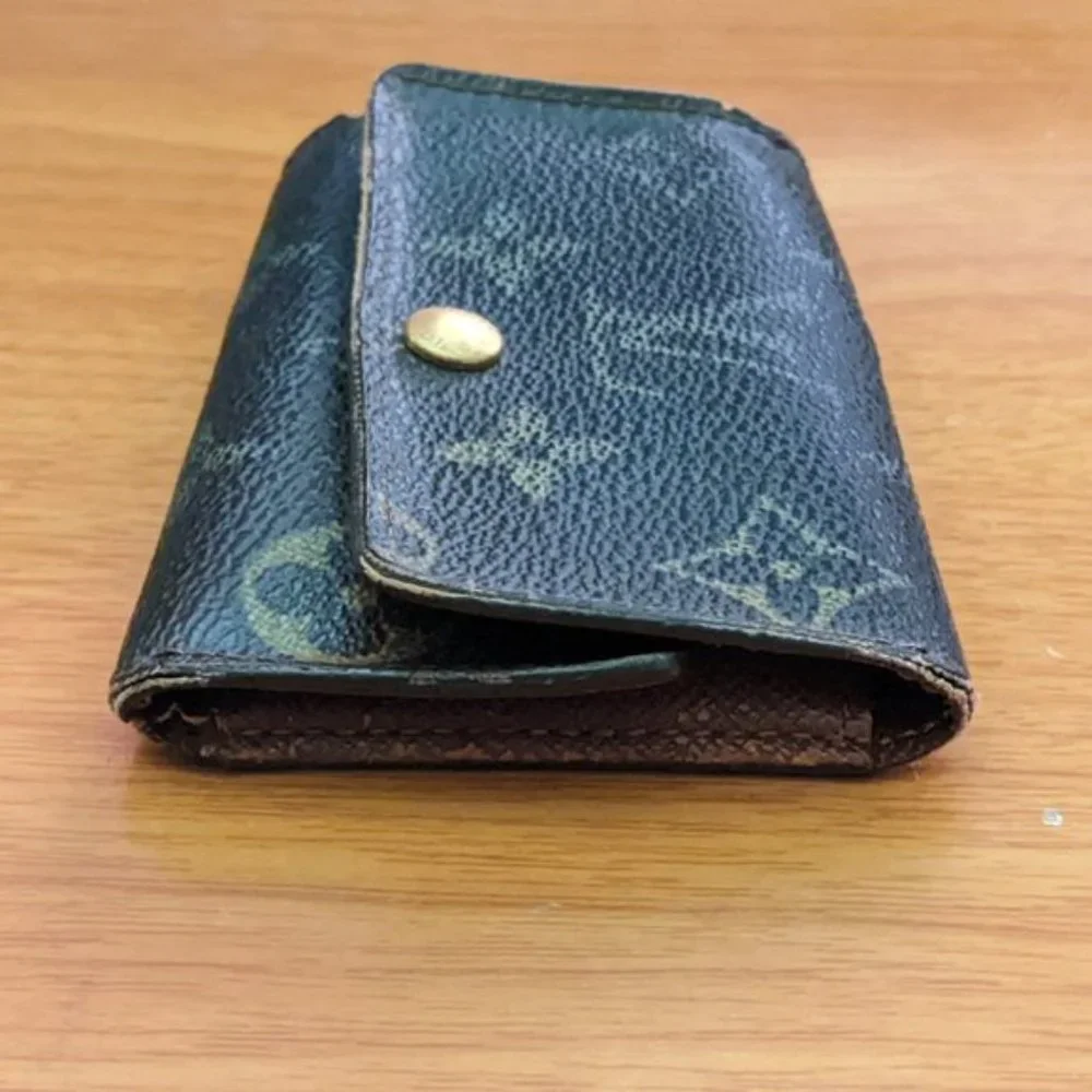 Louis Vuitton Monogram Key Holder/Wallet #1526💥PRICE DROP💥